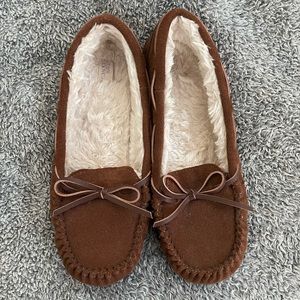 Fuzzy Moccasins size 7